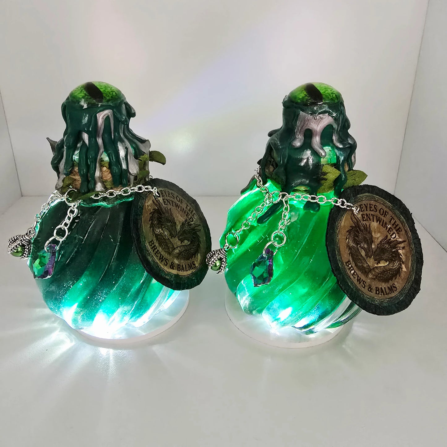 Eyes of the Entwined Decorative Potion Bottle Prop Color Changing Green