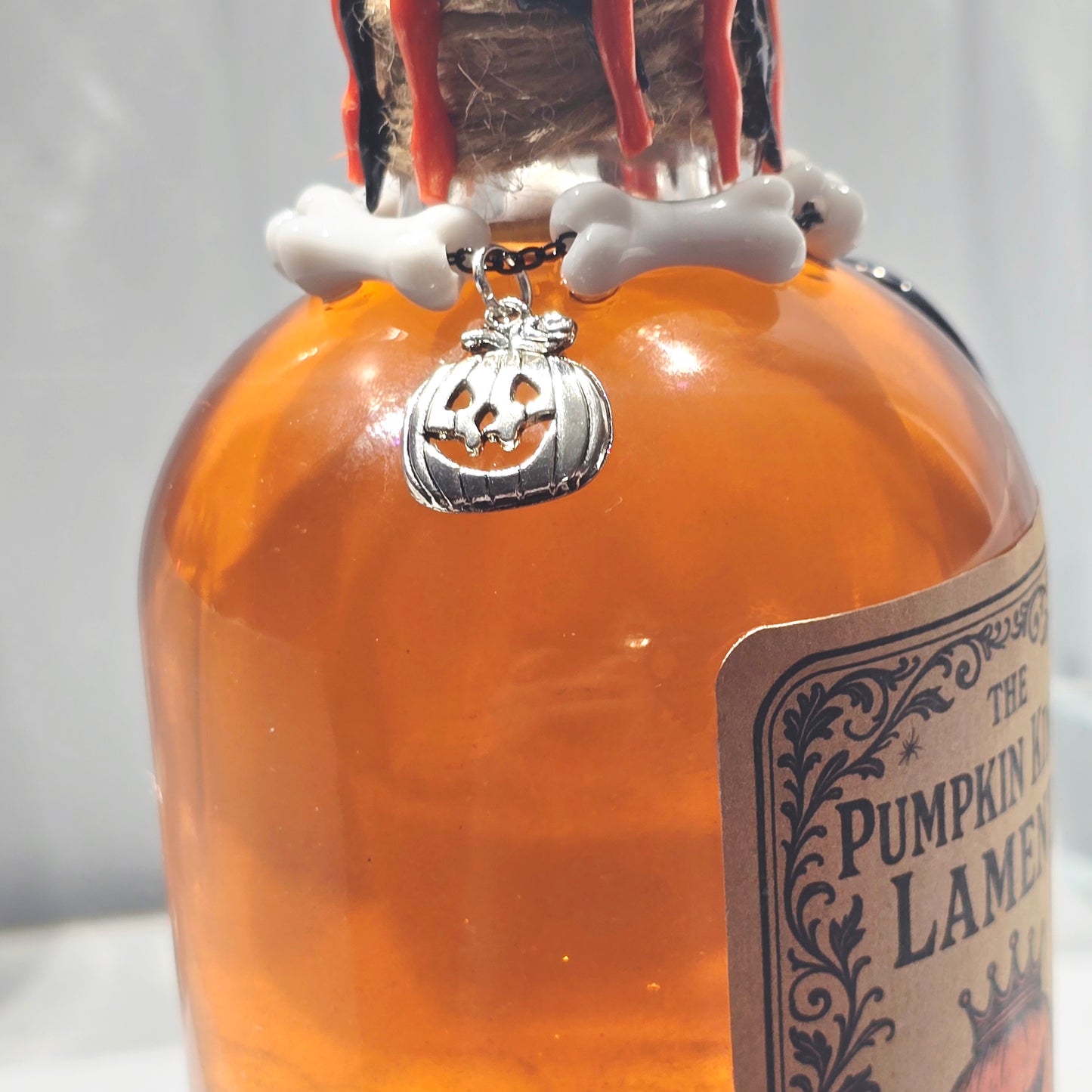 🎃✨ The Pumpkin King’s Lament Color Changing Decorative Potion Prop Bottle✨🎃