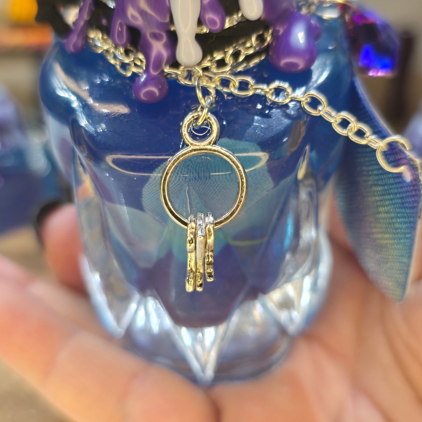 Nightshade Nectar Color Changing Decorative Bottle Potion Prop, Blue to Purple