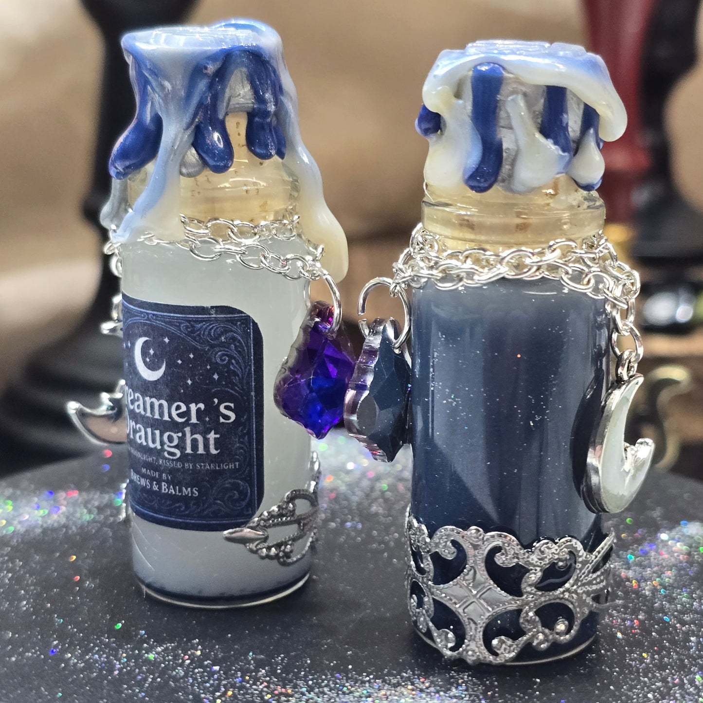 Mini Fidget Dreamers Draught Color Changing Decorative Bottle Potion Prop, White to Blue