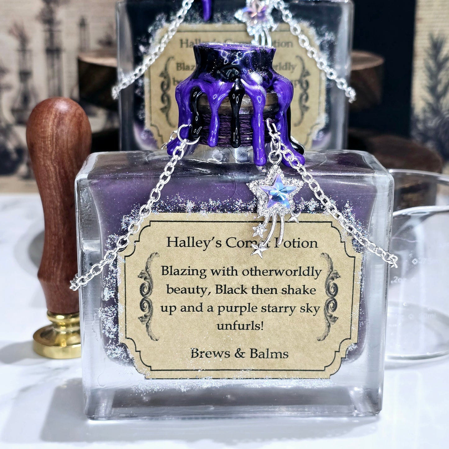 Halley's Comet Decorative Color Changing Potion Bottle Black to Purple