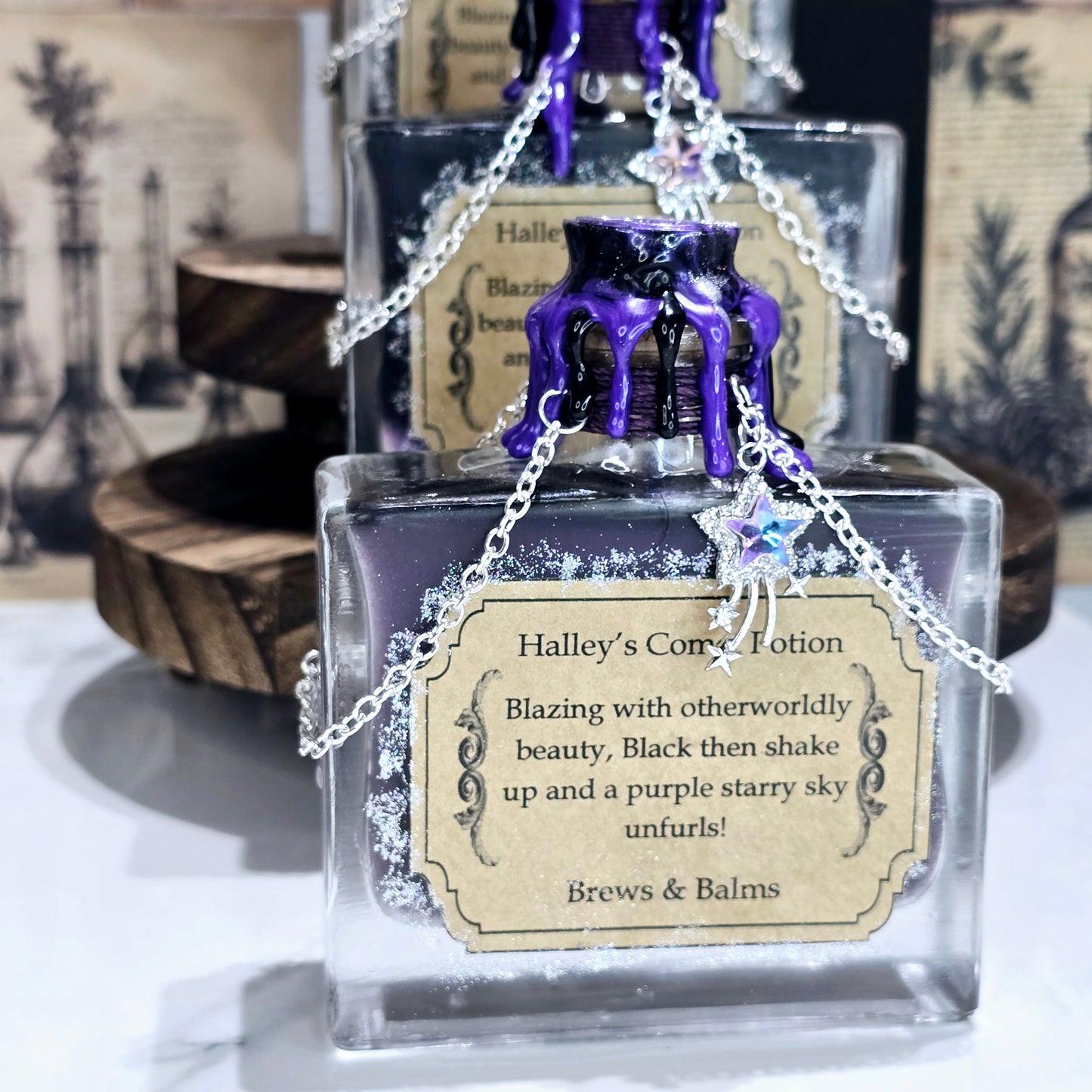 Halley's Comet Decorative Color Changing Potion Bottle Black to Purple