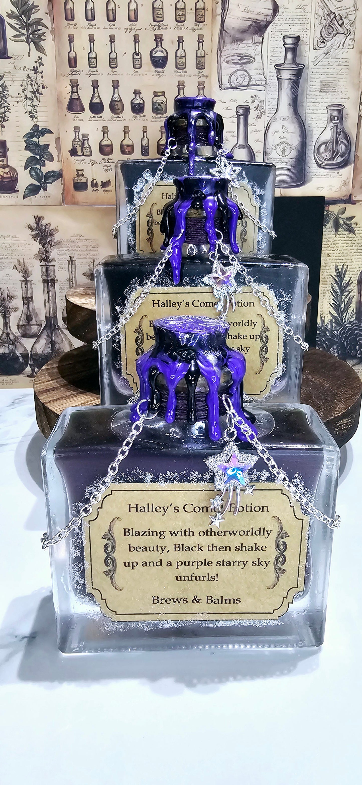 Halley's Comet Decorative Color Changing Potion Bottle Black to Purple