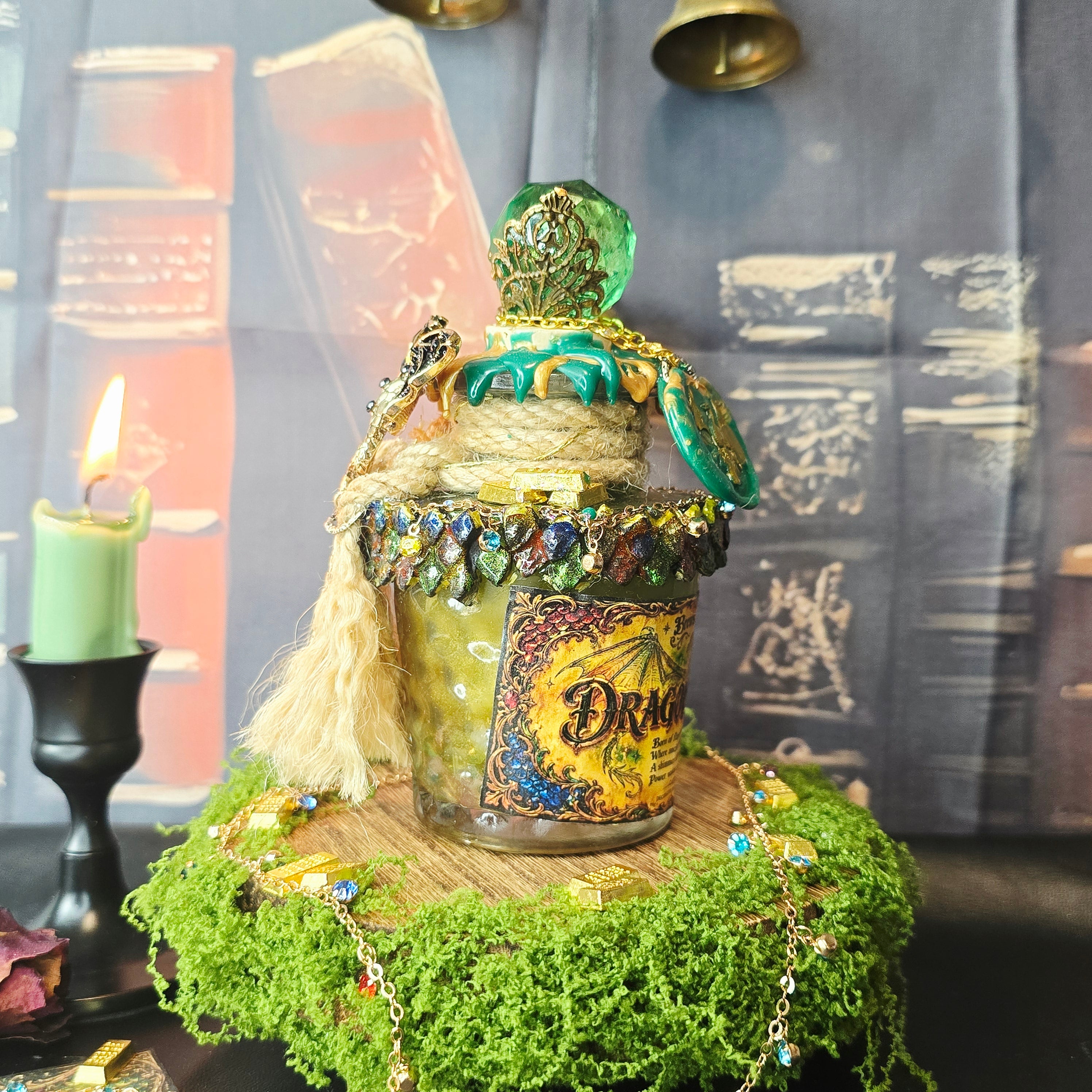 Dragon’s Gold Color Changing Potion – Fantasy Dragon Decor Elixir With Base Light