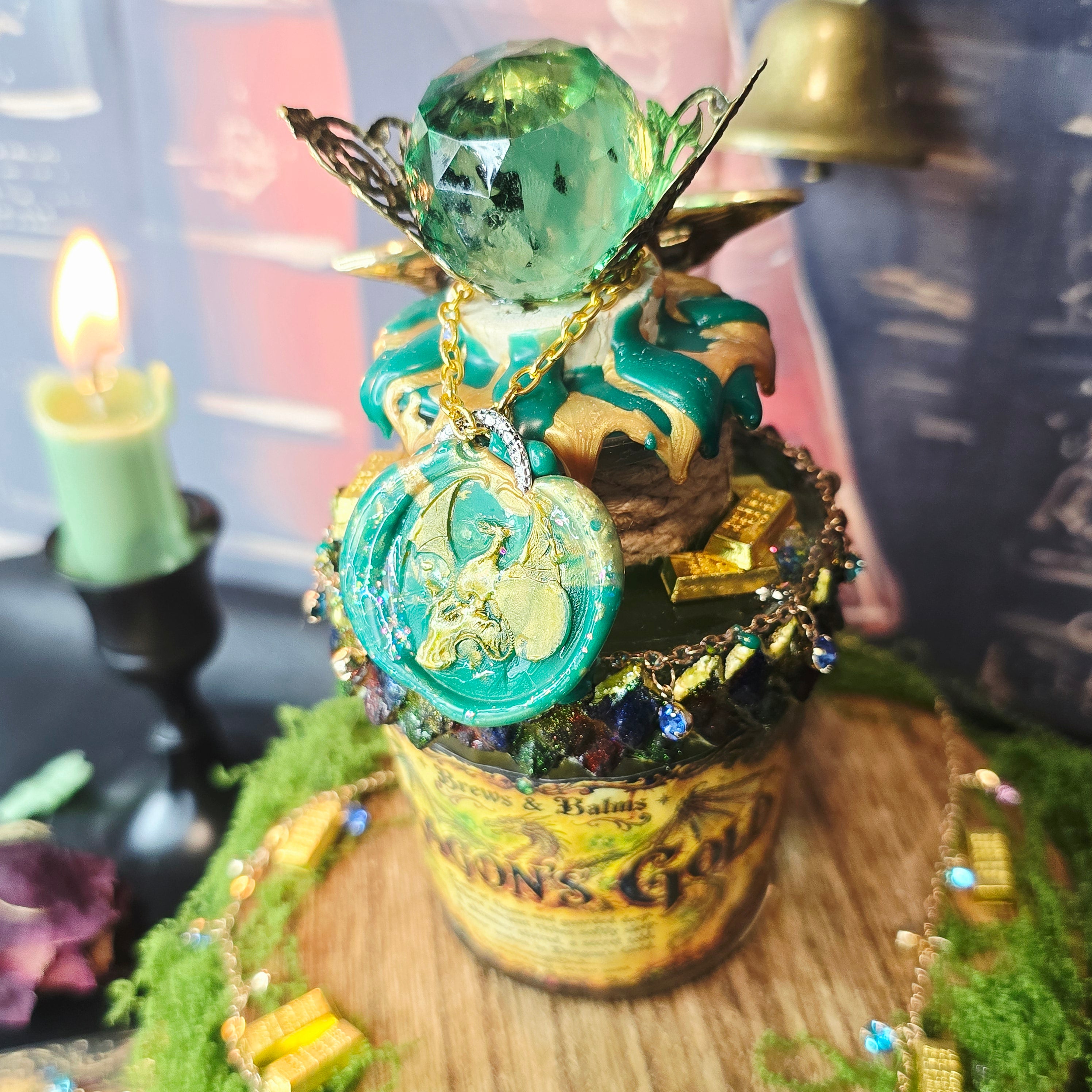 Dragon’s Gold Color Changing Potion – Fantasy Dragon Decor Elixir With Base Light