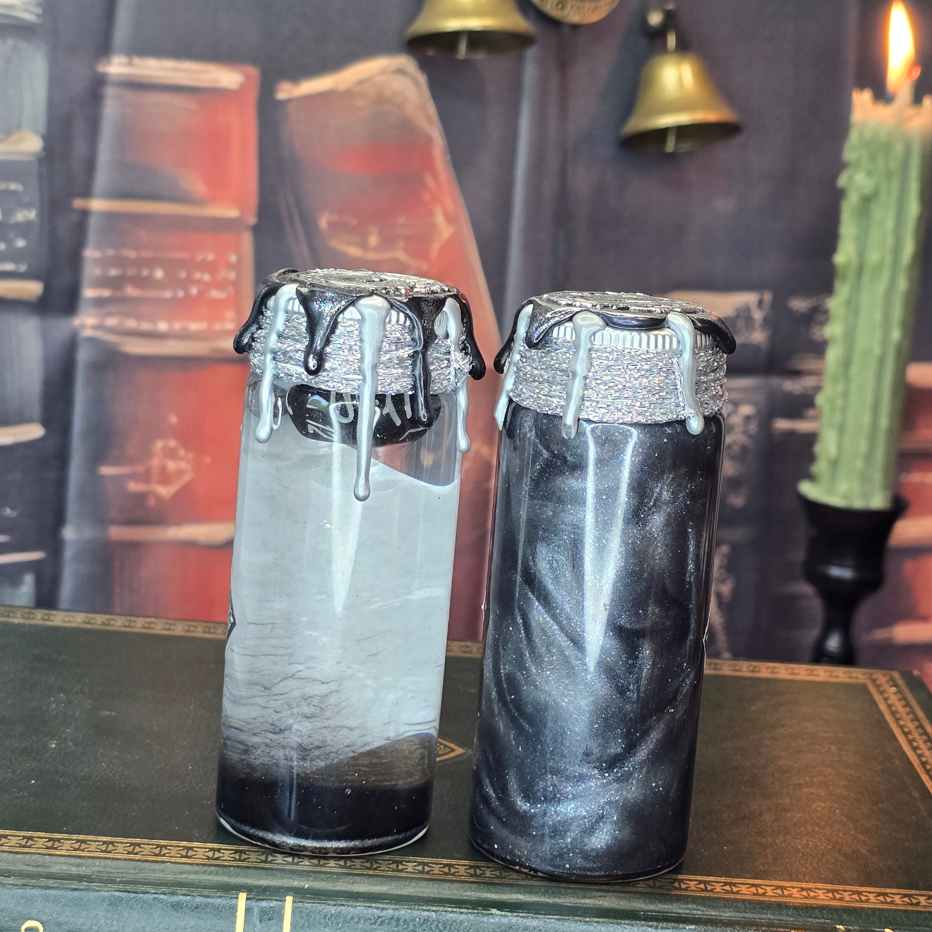 Handmade Natural 20 Dice D20 Potion Prop A Color Changing decorative bottle prop